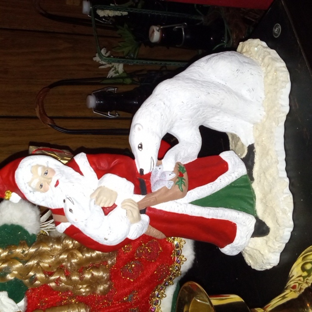 Santa w polar bears